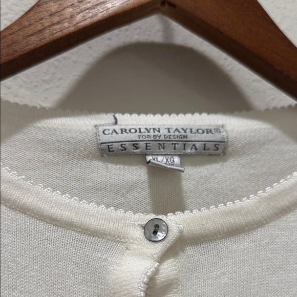 Carolyn Taylor Essentials Ivory Cardigan - Picture 2 of 4